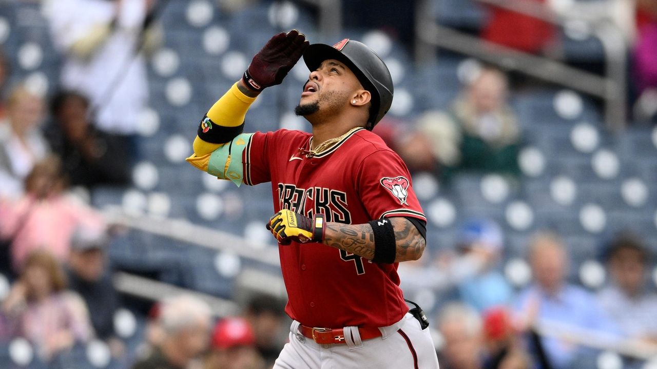 Cardinals Sweep Diamondbacks: Winn's Homer Leads The Charge Cardinals Sweep Diamondbacks: Winn's Homer Leads The Charge