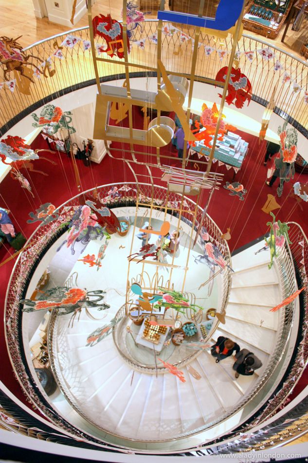 Central London Welcomes Lindt's Luxurious Chocolate Haven Central London Welcomes Lindt's Luxurious Chocolate Haven