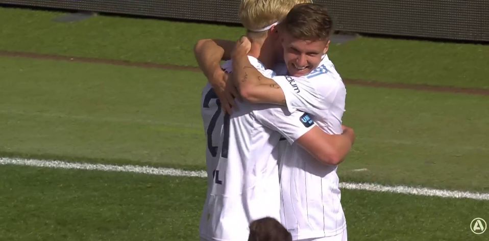 Championship Table Topped By Leeds: Tottenham Hotspur Loanee Crucial Championship Table Topped By Leeds: Tottenham Hotspur Loanee Crucial