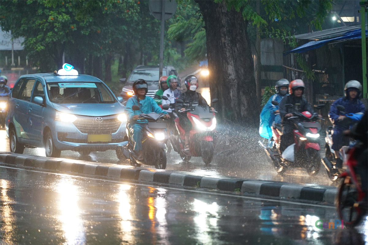 Cuaca Jawa Barat 7 Mei: Peringatan Hujan Sepanjang Hari Cuaca Jawa Barat 7 Mei: Peringatan Hujan Sepanjang Hari