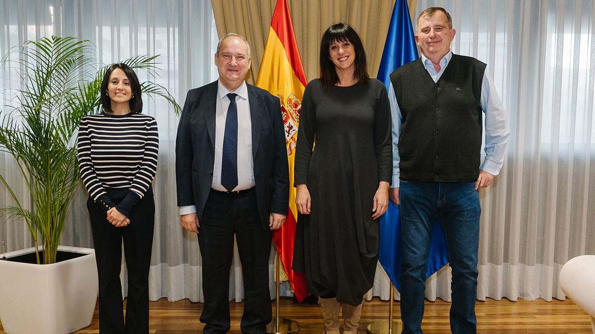 Dakota Johnson Apuesta Por Hereu: La Marca Española Que Conquista A Las Famosas Dakota Johnson Apuesta Por Hereu: La Marca Española Que Conquista A Las Famosas