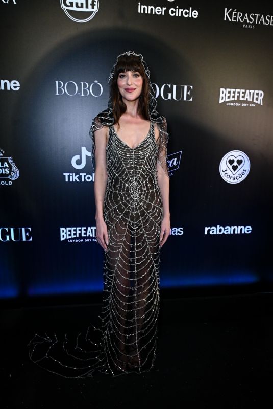 Dakota Johnson's Role Selection: Chris Martin's Potential Influence Dakota Johnson's Role Selection: Chris Martin's Potential Influence