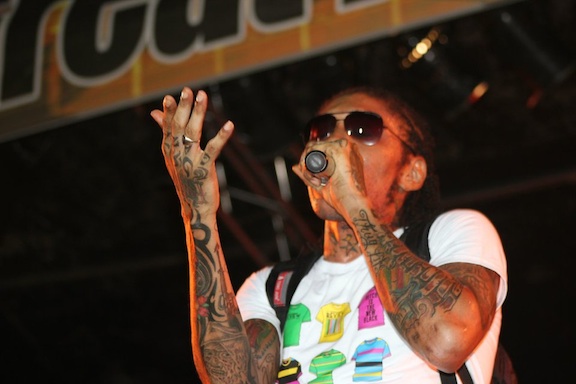 Dancehall Star Faces Travel Restrictions To Trinidad: Support From Kartel Dancehall Star Faces Travel Restrictions To Trinidad: Support From Kartel