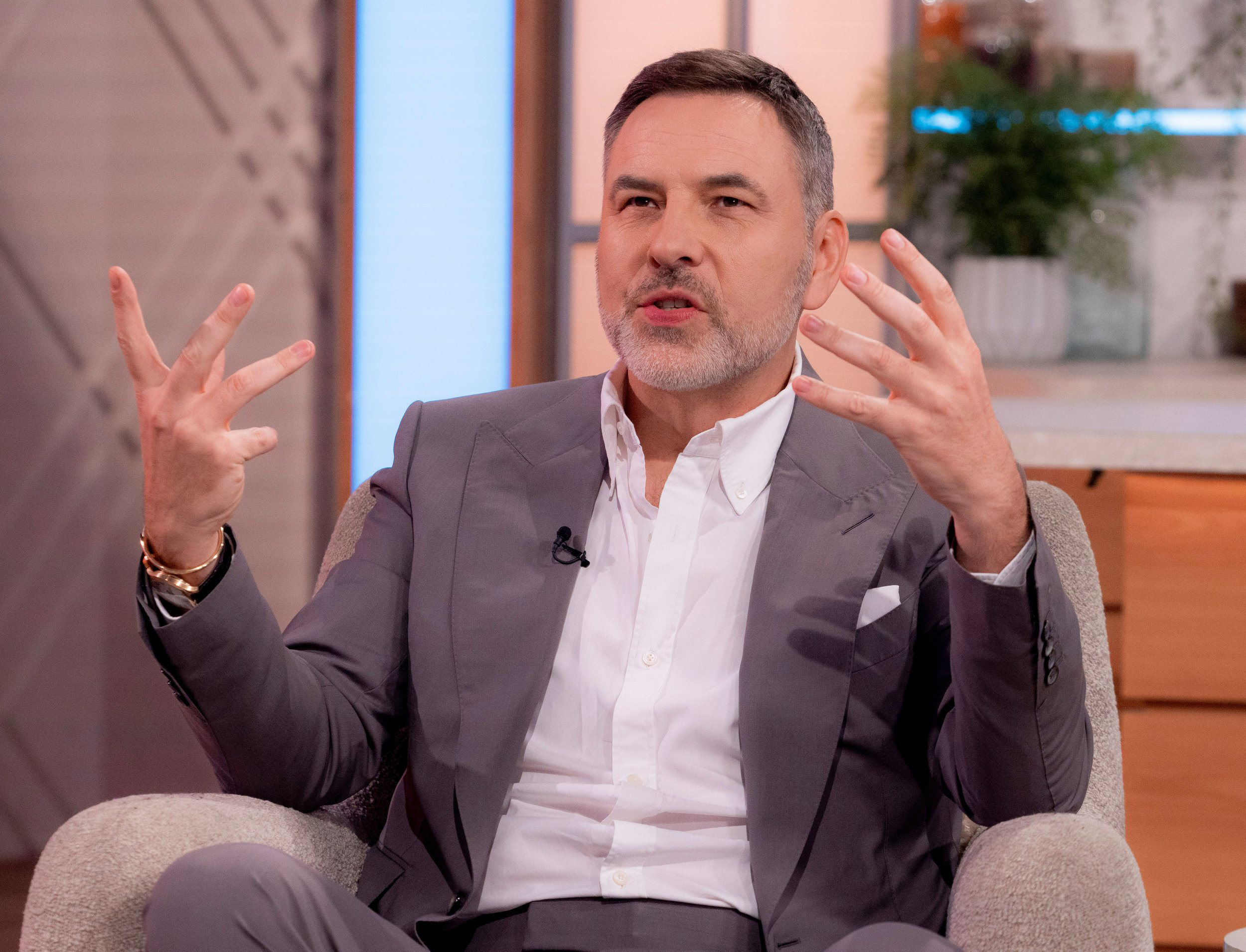 David Walliams Leaves Lorraine Kelly Uncomfortable With Awkward David Walliams Leaves Lorraine Kelly Uncomfortable With Awkward
