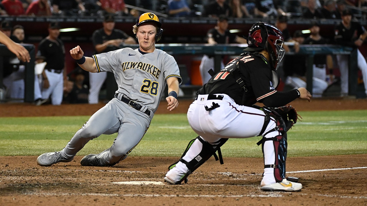 Diamondbacks Edge Out Brewers In 5-2 Victory Diamondbacks Edge Out Brewers In 5-2 Victory