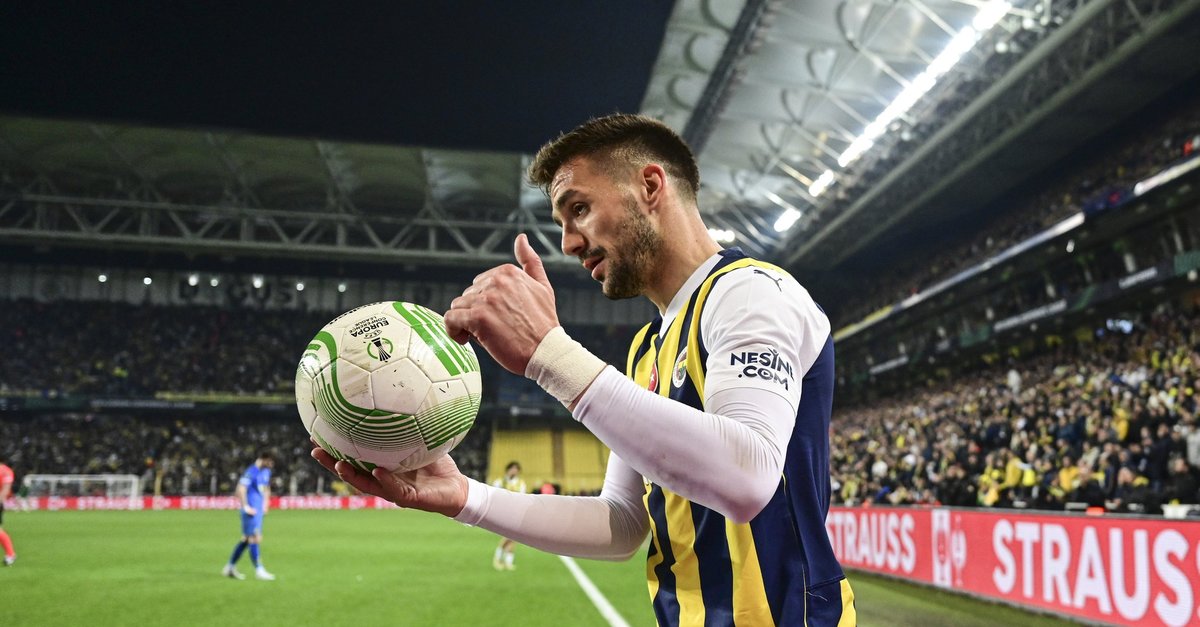 Dusan Tadiç'in Fenerbahçe'deki Tarihi Başarısı Dusan Tadiç'in Fenerbahçe'deki Tarihi Başarısı
