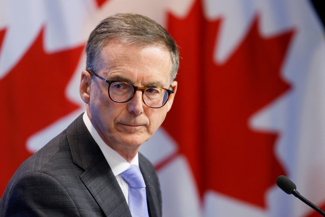 Economists Predict Bank Of Canada Rate Cuts Amid Weak Retail Sales Economists Predict Bank Of Canada Rate Cuts Amid Weak Retail Sales
