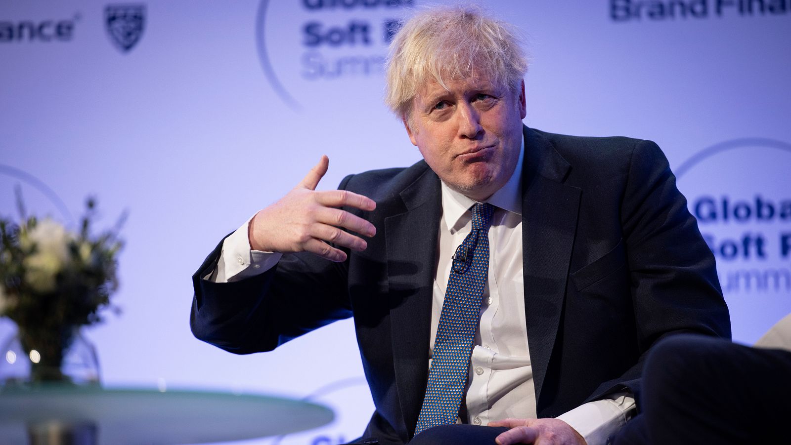 El Ex Primer Ministro Británico, Boris Johnson, Sufre Ataque De Avestruz En Texas El Ex Primer Ministro Británico, Boris Johnson, Sufre Ataque De Avestruz En Texas