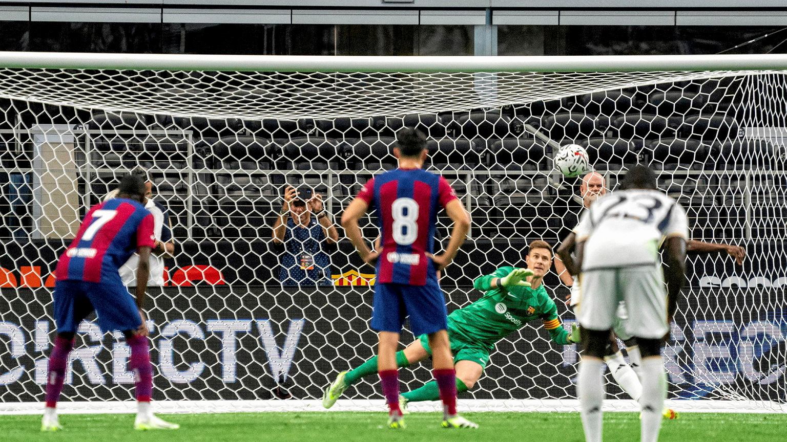 El Virus FIFA Agota A La Real Sociedad: Consecuencia De Un Calendario Infernal El Virus FIFA Agota A La Real Sociedad: Consecuencia De Un Calendario Infernal