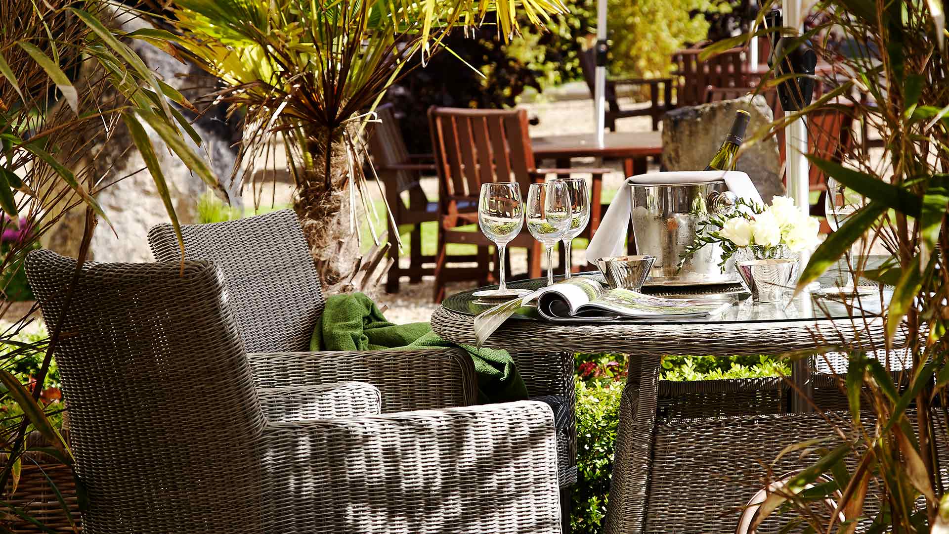 Enjoy The City: A Curated List Of Manhattan's Outdoor Dining Spots Enjoy The City: A Curated List Of Manhattan's Outdoor Dining Spots
