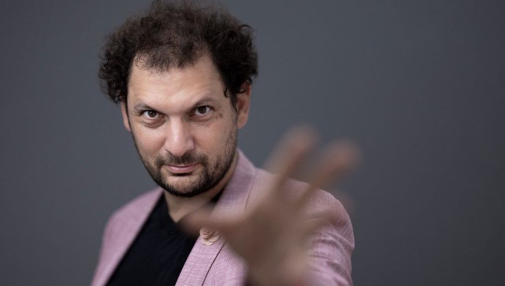 Eric Antoine : Nouveau Couple Après Son Divorce, Officialisé Sur M6 Eric Antoine : Nouveau Couple Après Son Divorce, Officialisé Sur M6