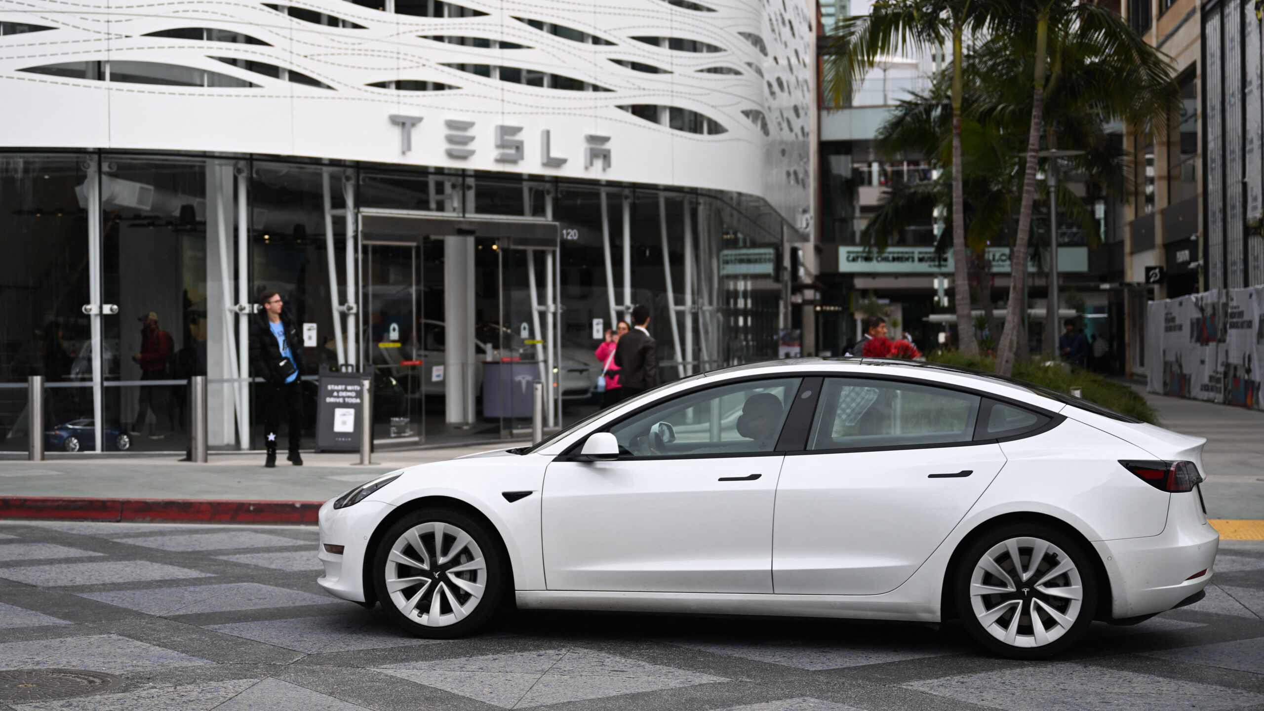 EV Mandates Face Renewed Pushback From Car Dealerships