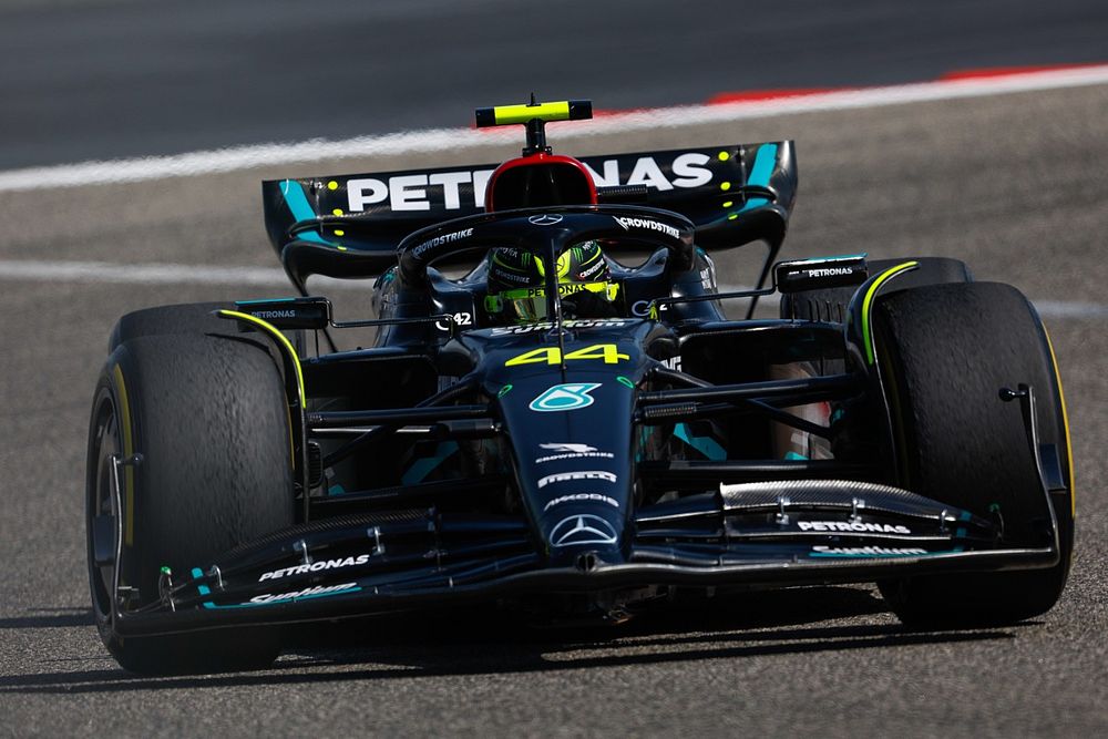 F1 News: Hamilton Update Prompts Mercedes Investigation F1 News: Hamilton Update Prompts Mercedes Investigation