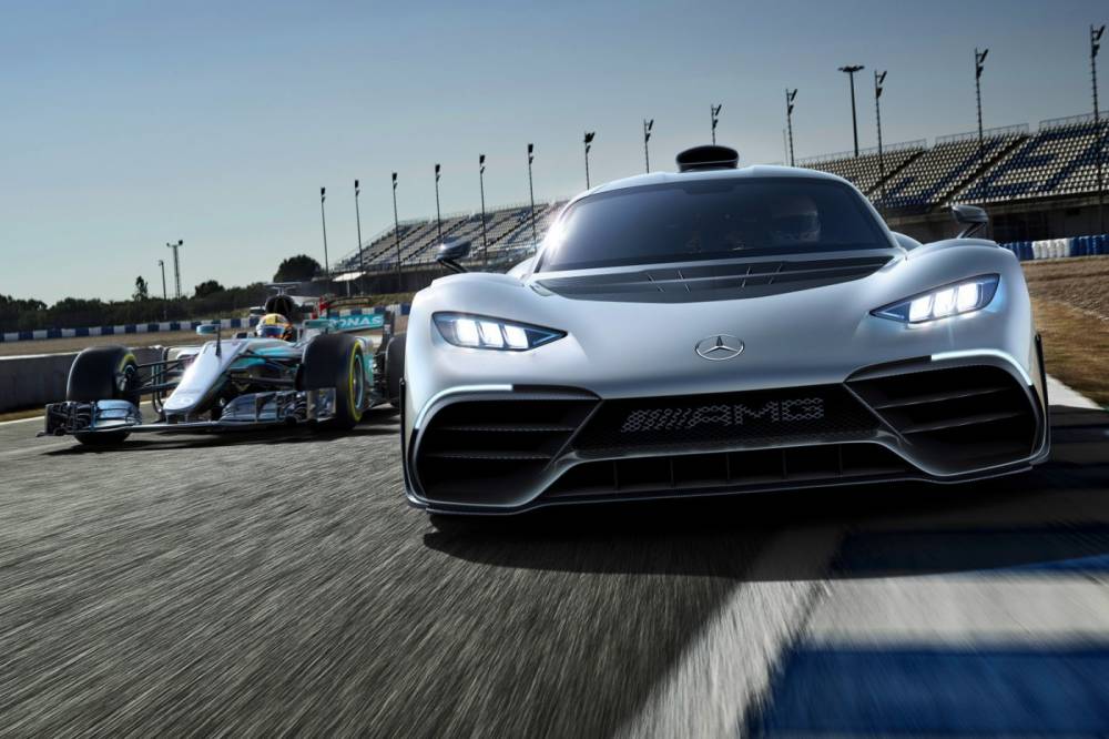 F1 Technika A Közúton: Egyedi Porsche Modell Bemutatása F1 Technika A Közúton: Egyedi Porsche Modell Bemutatása