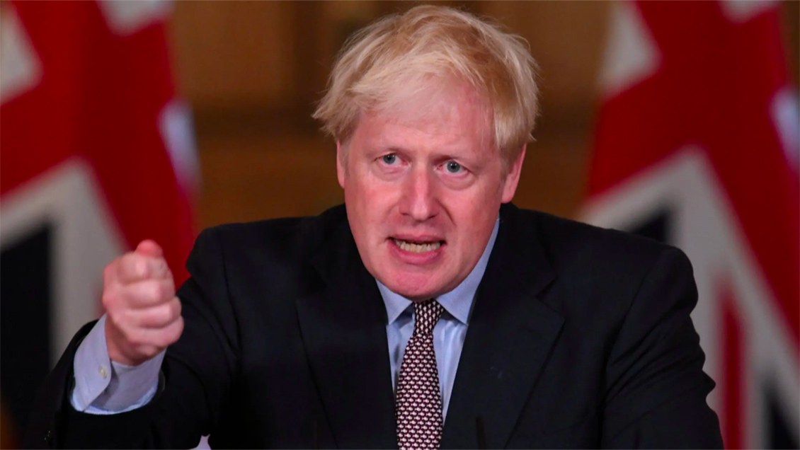 Familia Real Británica: Avestruz Agrede A Boris Johnson En Texas Familia Real Británica: Avestruz Agrede A Boris Johnson En Texas