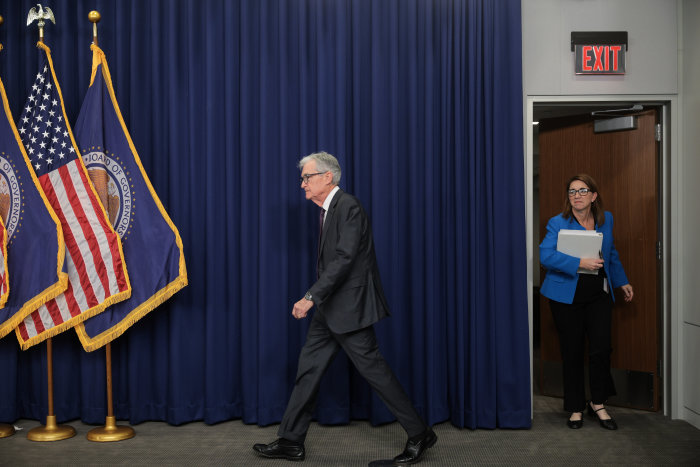 Fed Chair Powell Meets Trump At White House: Economy Takes Center Stage Fed Chair Powell Meets Trump At White House: Economy Takes Center Stage