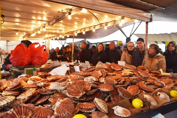 Fête À Ouistreham : Le Carnaval Inaugure La Saison Estivale Fête À Ouistreham : Le Carnaval Inaugure La Saison Estivale