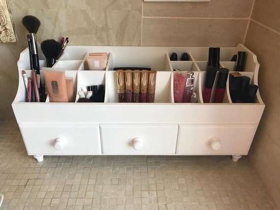 Find The Perfect Makeup Organiser: Tips & Product Recommendations Find The Perfect Makeup Organiser: Tips & Product Recommendations