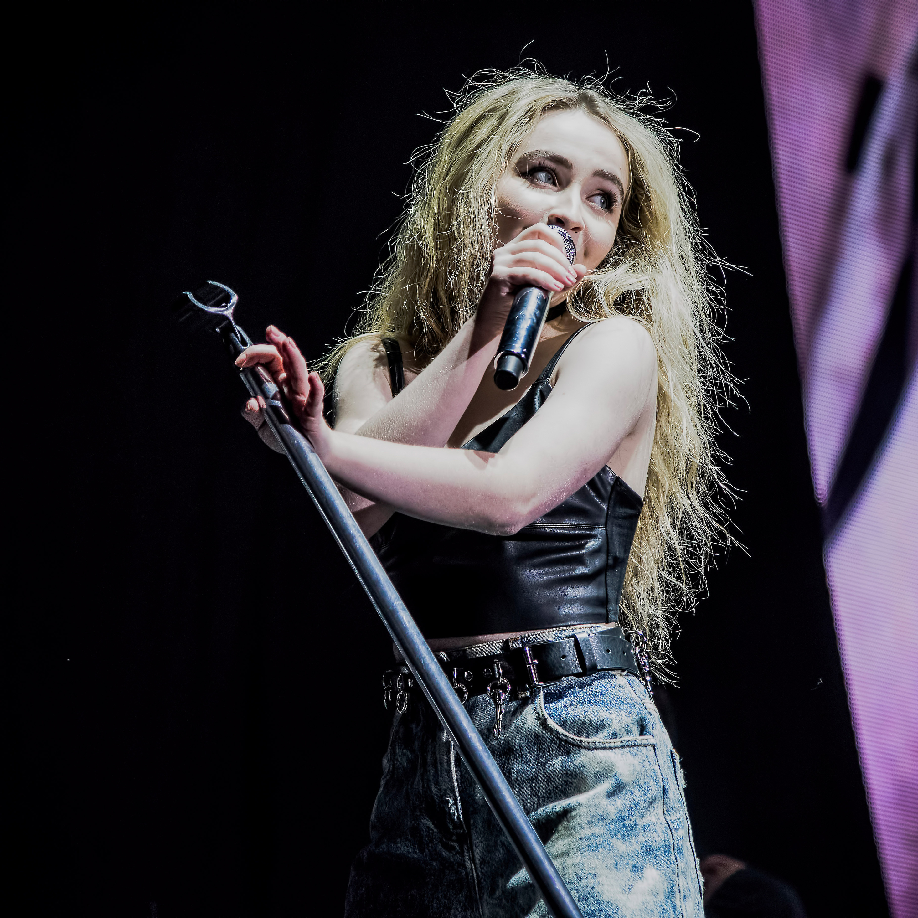 Fortnite Festival: Sabrina Carpenter Takes The Virtual Stage Fortnite Festival: Sabrina Carpenter Takes The Virtual Stage