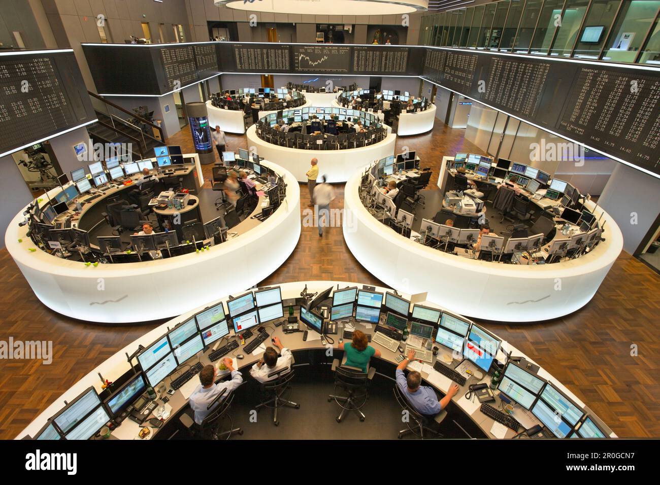 Frankfurt Stock Exchange Opens: DAX Maintains Stability Post-Record Frankfurt Stock Exchange Opens: DAX Maintains Stability Post-Record