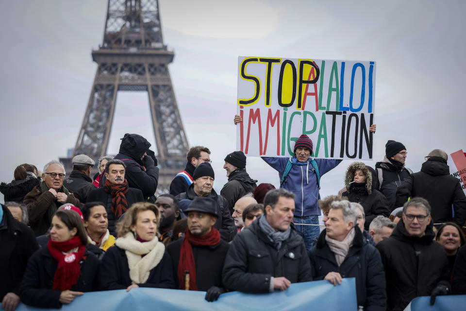 French Government's Migrant Deportation Plan Faces Backlash French Government's Migrant Deportation Plan Faces Backlash