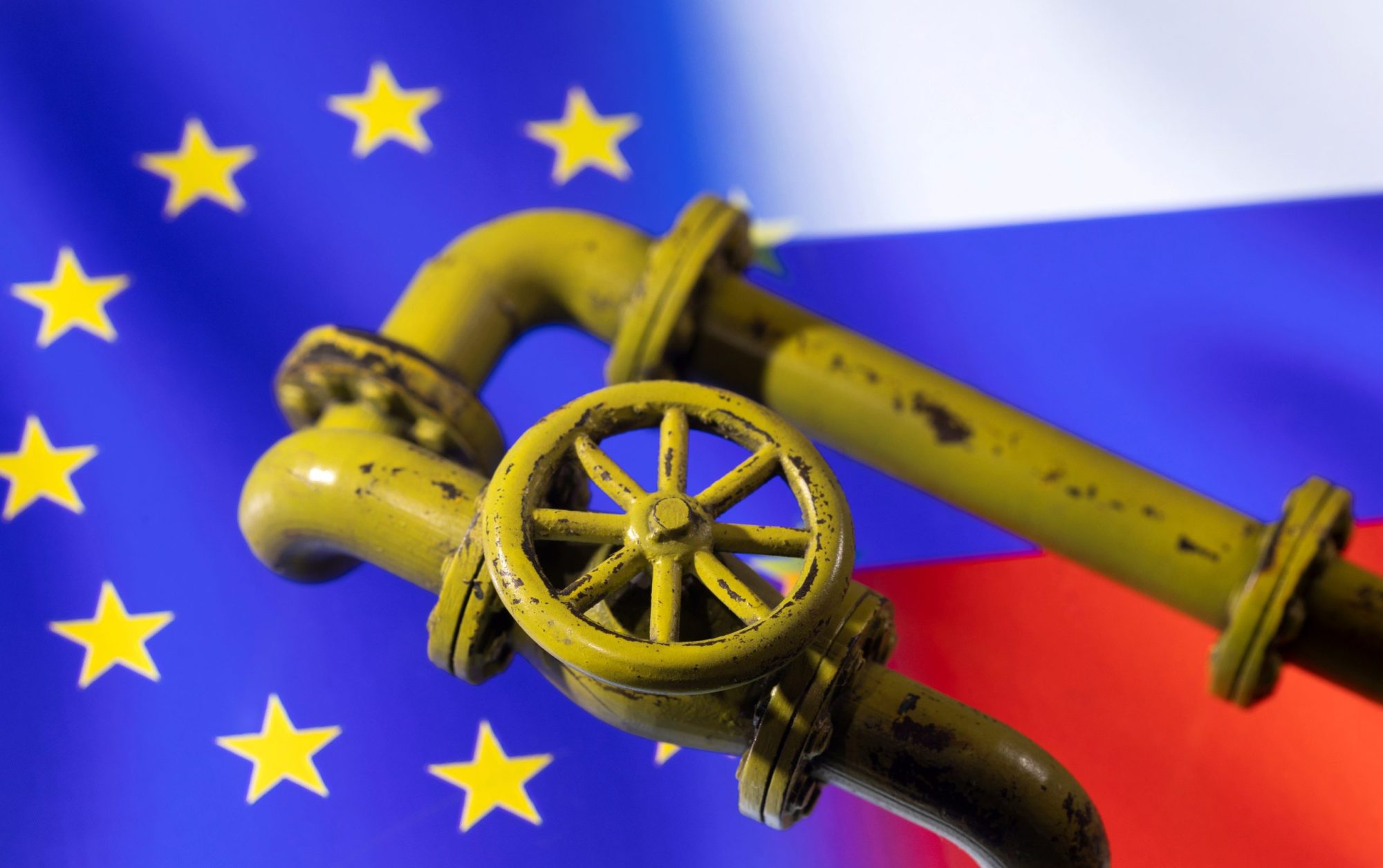 From Pressure To Pause: Trump's Influence On The US And EU Response To The Ukraine Crisis From Pressure To Pause: Trump's Influence On The US And EU Response To The Ukraine Crisis