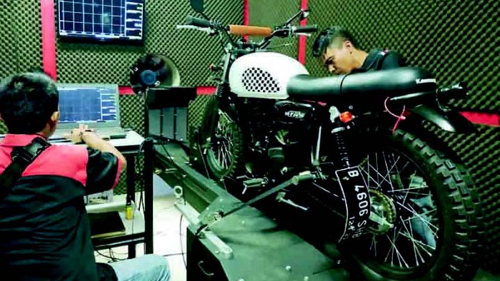 Gaya Vs Performa: Kawasaki W175 Dan Honda ST125 Dax Dibandingkan