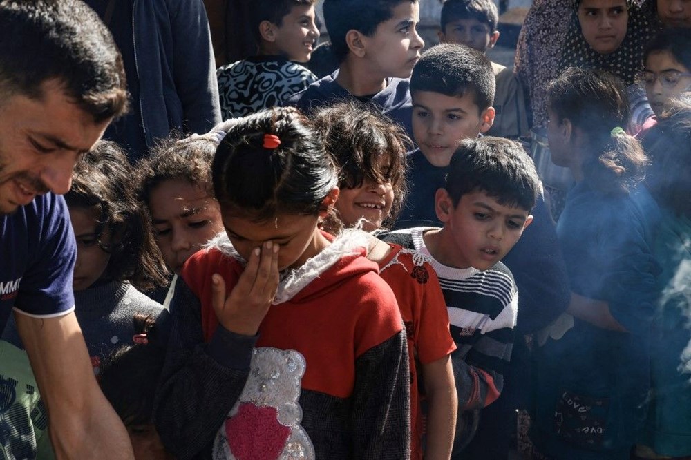 Gazzeli Çocukların Çadırda Kuran Ezberi: Zorluklar Ve Başarılar Gazzeli Çocukların Çadırda Kuran Ezberi: Zorluklar Ve Başarılar