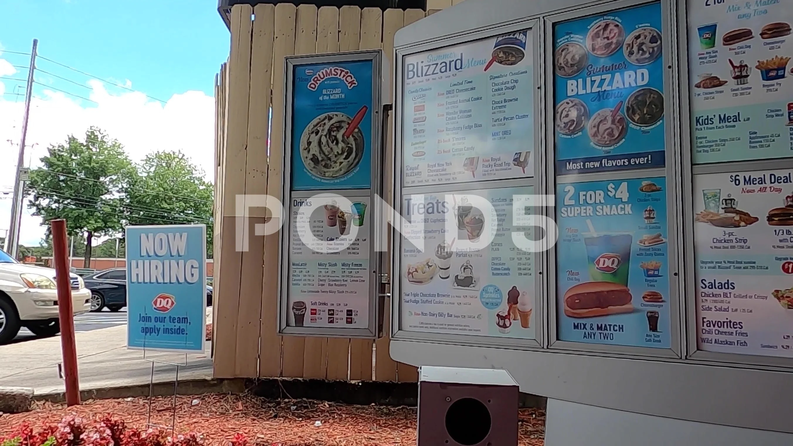 George Strait's Dairy Queen Drive-Thru Selfie: The Story Behind The Photo George Strait's Dairy Queen Drive-Thru Selfie: The Story Behind The Photo