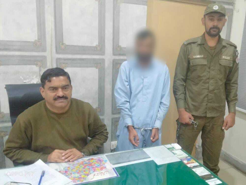 گجرانوالہ: دیرینہ دشمنی، فائرنگ کا واقعہ، 5 افراد ہلاک، ملزم ہلاک گجرانوالہ: دیرینہ دشمنی، فائرنگ کا واقعہ، 5 افراد ہلاک، ملزم ہلاک