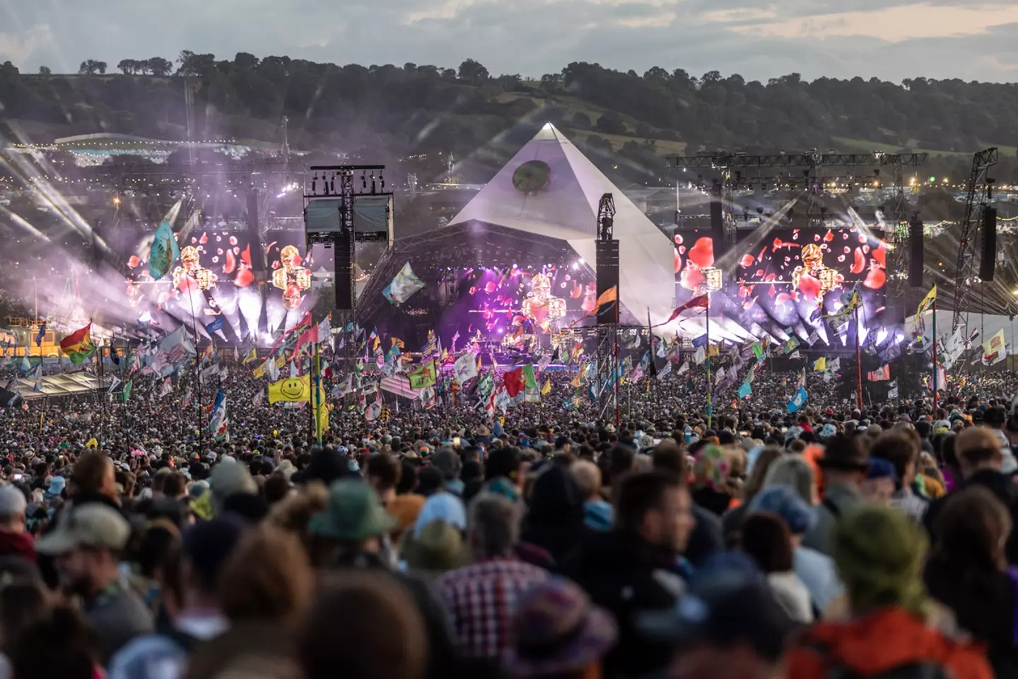 Glastonbury 2024? Unofficial Band Announcement Sparks Speculation Glastonbury 2024? Unofficial Band Announcement Sparks Speculation