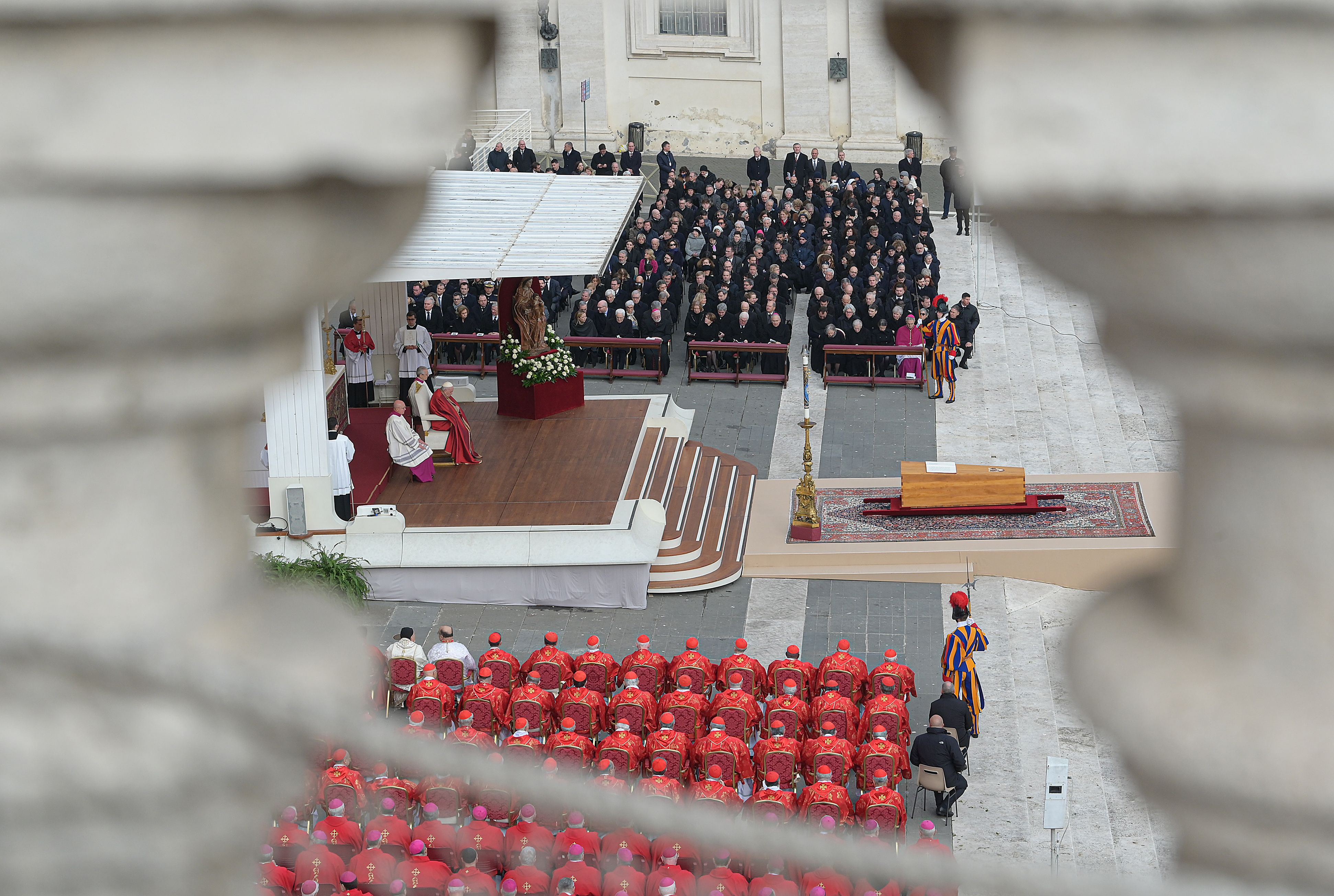 Global Figures Mourn Pope Francis At Solemn Service Global Figures Mourn Pope Francis At Solemn Service