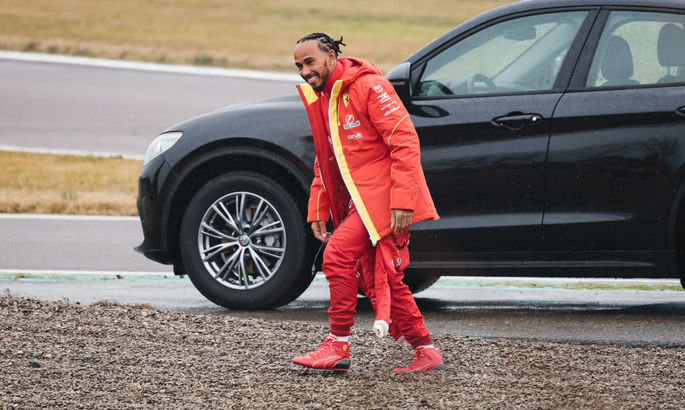 Гонка Под Вопросом: Дисквалификация Леклера И Хэмилтона В Ferrari Гонка Под Вопросом: Дисквалификация Леклера И Хэмилтона В Ferrari