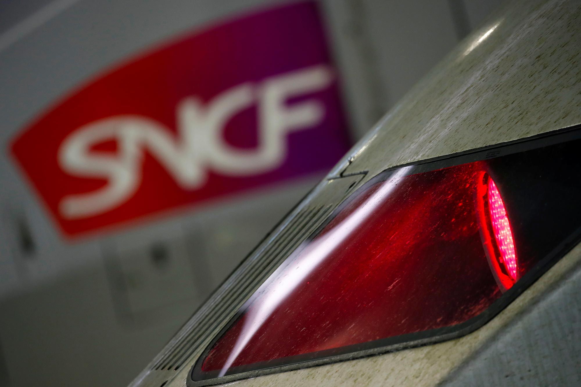 Grève SNCF Imminente ? Le Ministre Réagit À La Pagaille Grève SNCF Imminente ? Le Ministre Réagit À La Pagaille