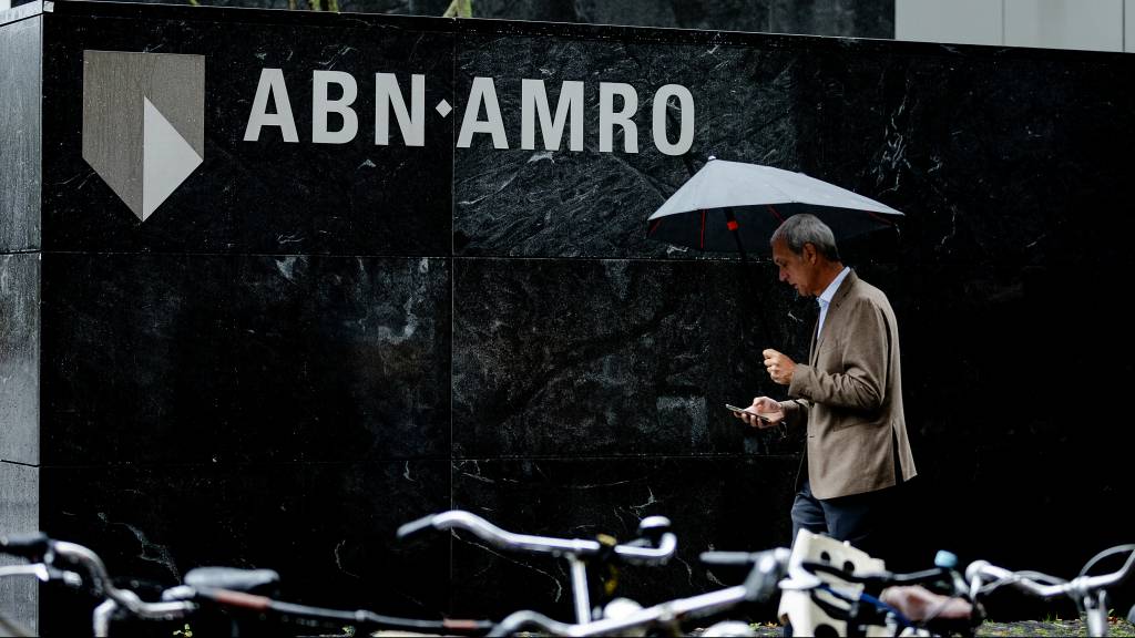 Groeiend Autobezit Drijft Occasionverkopen Bij ABN AMRO Omhoog Groeiend Autobezit Drijft Occasionverkopen Bij ABN AMRO Omhoog