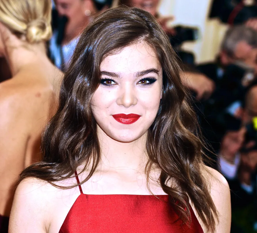 Hailee Steinfeld's Pregnancy: Addressing The Recent Reports And Speculation Hailee Steinfeld's Pregnancy: Addressing The Recent Reports And Speculation