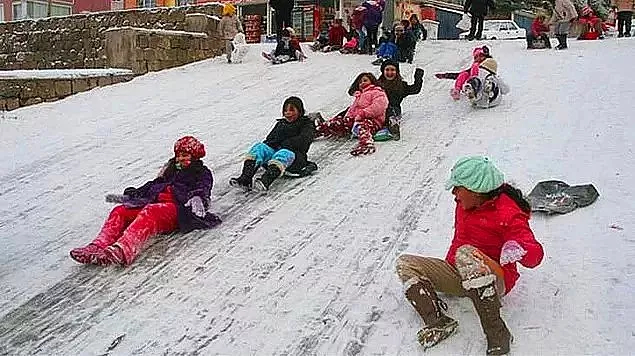 Hakkari'de Okullar Kapalı Mı? 24 Şubat Pazartesi Kar Tatilinin Durumu Hakkari'de Okullar Kapalı Mı? 24 Şubat Pazartesi Kar Tatilinin Durumu