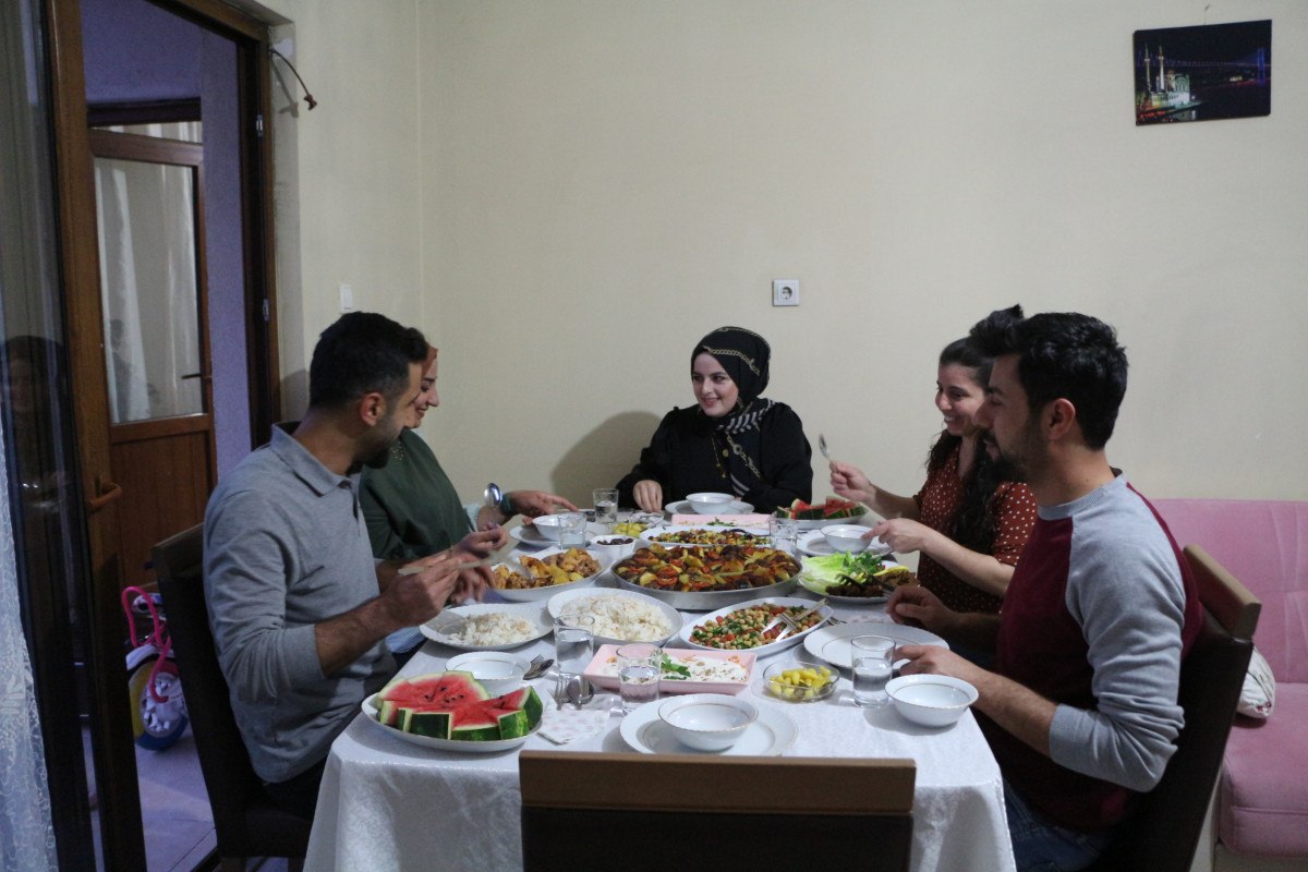 Hakkari'deki Hakim Ve Savcılar İçin Özel İftar Programı Hakkari'deki Hakim Ve Savcılar İçin Özel İftar Programı