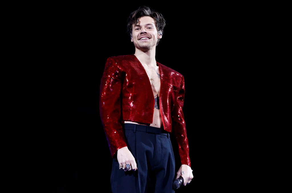 Harry Styles' Reaction To His Awful SNL Impression: Devastated? Harry Styles' Reaction To His Awful SNL Impression: Devastated?