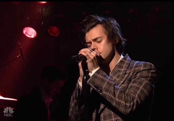 Harry Styles' Response To A Critically Bad SNL Impression Harry Styles' Response To A Critically Bad SNL Impression