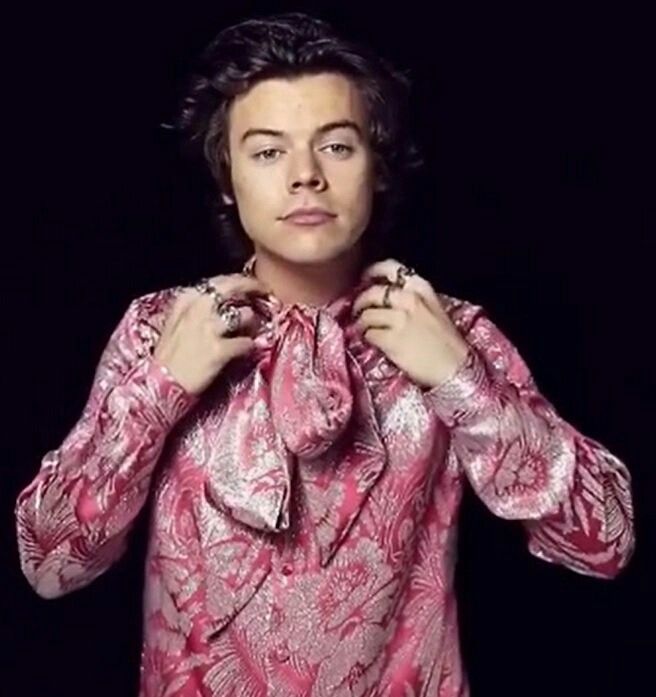 Harry Styles' Response To A Hilarious (and Bad) SNL Impression Harry Styles' Response To A Hilarious (and Bad) SNL Impression