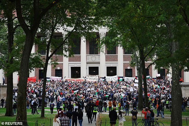 Harvard Faces Funding Cuts: Trump's Push For Trade School Investment Harvard Faces Funding Cuts: Trump's Push For Trade School Investment