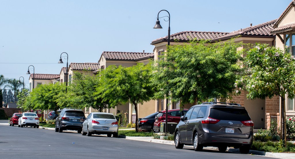 Home Sales Plummet: Realtors Report Crisis Levels In Weakening Market Home Sales Plummet: Realtors Report Crisis Levels In Weakening Market