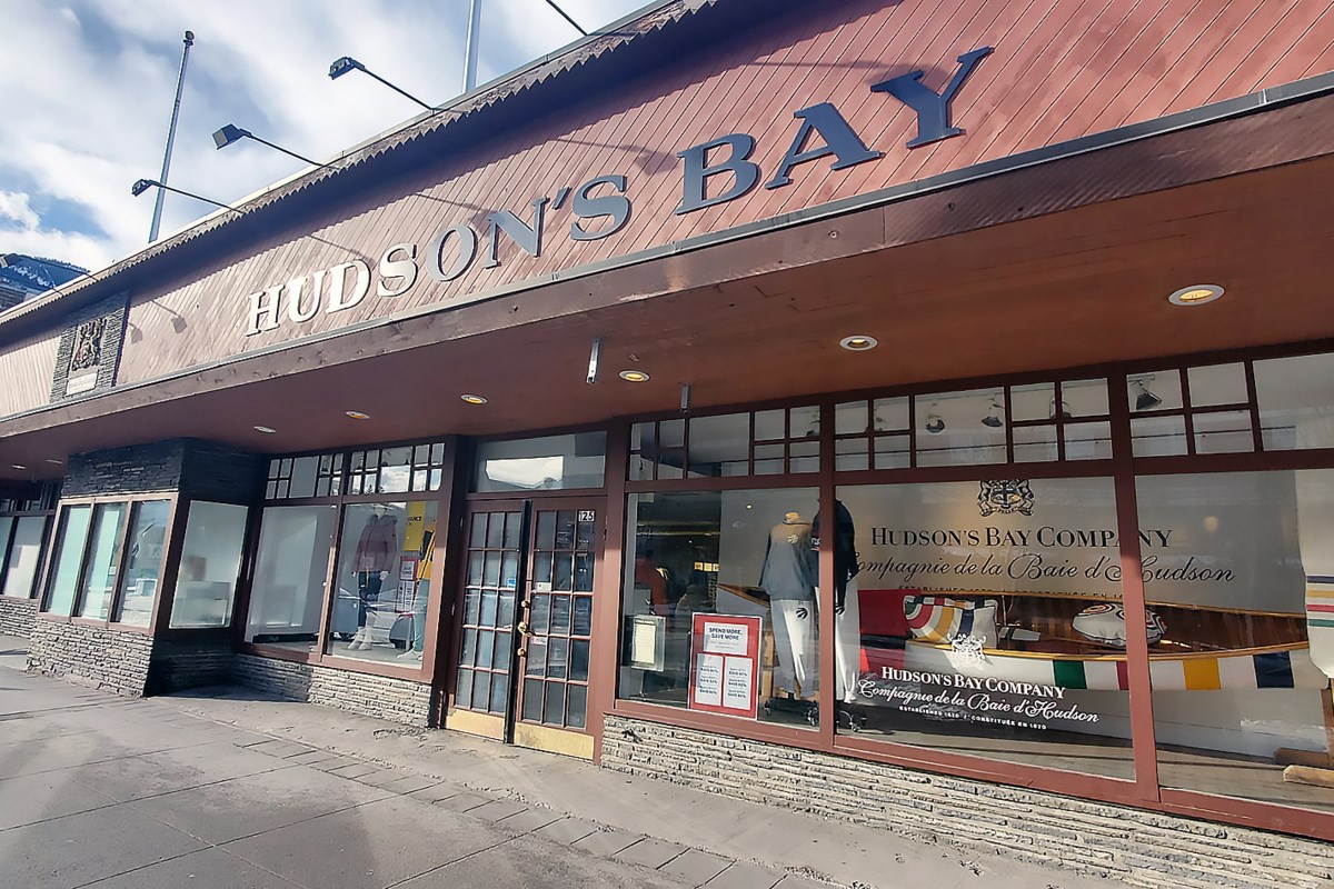 Hudson's Bay Closing Sale: Deep Discounts On Remaining Inventory Hudson's Bay Closing Sale: Deep Discounts On Remaining Inventory