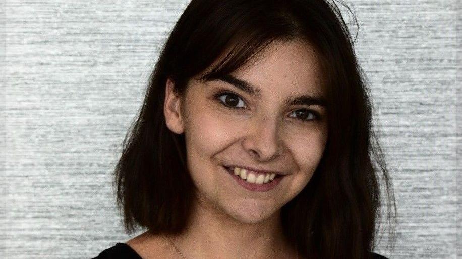 Hugo De Waha: Lauréat De La Bourse Payot Pour Jeunes Journalistes Hugo De Waha: Lauréat De La Bourse Payot Pour Jeunes Journalistes