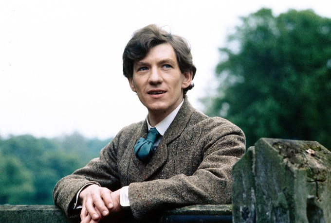 Ian McKellen: Young Actors Shouldn't Stay In The Closet Ian McKellen: Young Actors Shouldn't Stay In The Closet