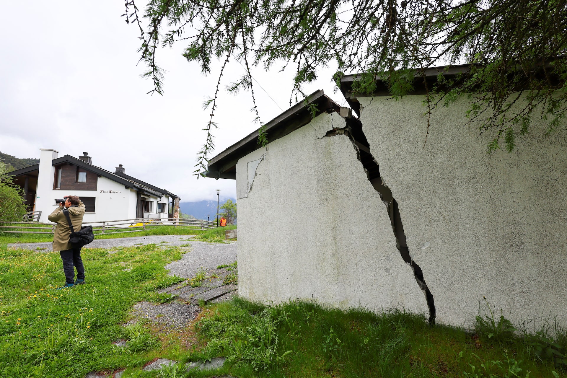 Imminent Landslide Prompts Evacuations In Swiss Community Imminent Landslide Prompts Evacuations In Swiss Community