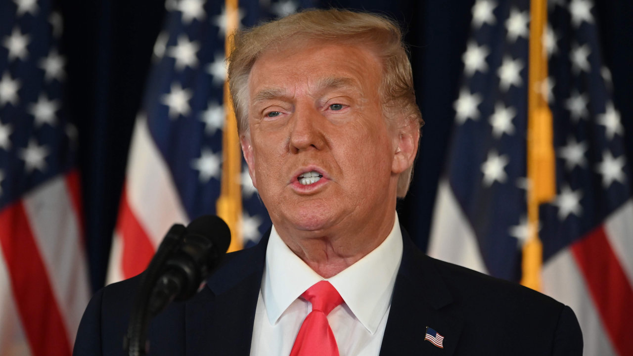 Impact Of Trump's Executive Orders On Transgender People: A Call For Your Stories Impact Of Trump's Executive Orders On Transgender People: A Call For Your Stories
