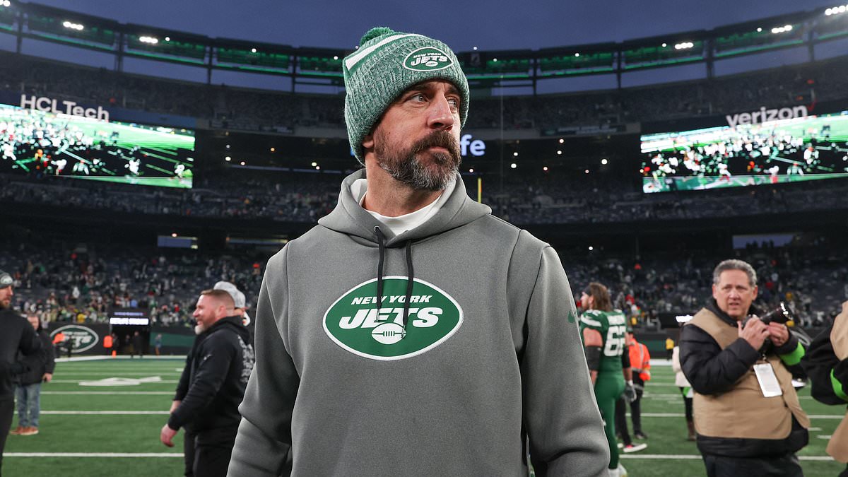 Insider Denies Major Aaron Rodgers-Steelers Announcement At Pat McAfee Show Insider Denies Major Aaron Rodgers-Steelers Announcement At Pat McAfee Show
