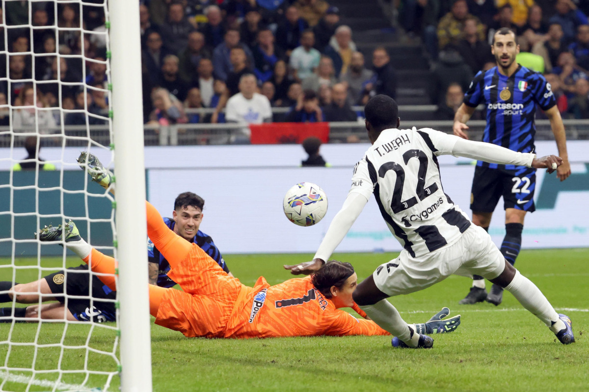 Inter's Yann Sommer Out With Thumb Injury: Impact On Upcoming Games Inter's Yann Sommer Out With Thumb Injury: Impact On Upcoming Games